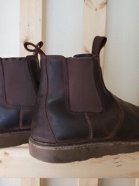 Duluth Trading Co Brown Chelsea Pull-On Boots